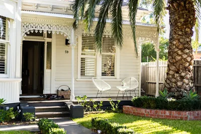 Harnessing the Australian Bush: Integrating Natural Elements into Home ExteriorsIllustration